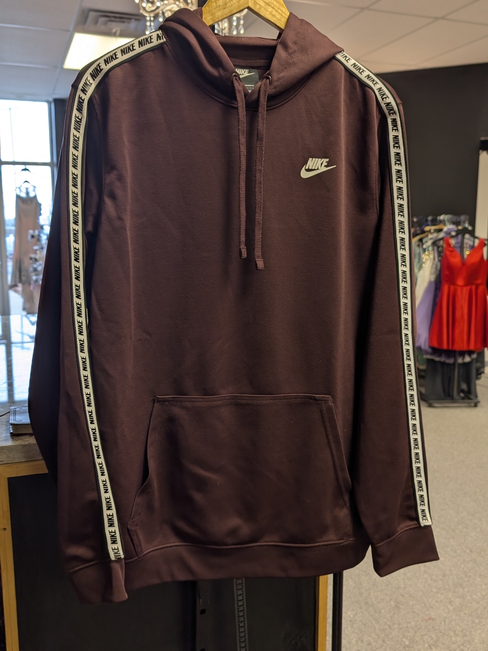 Nike Men’s Maroon Pullover Hoodie with Logo Tape